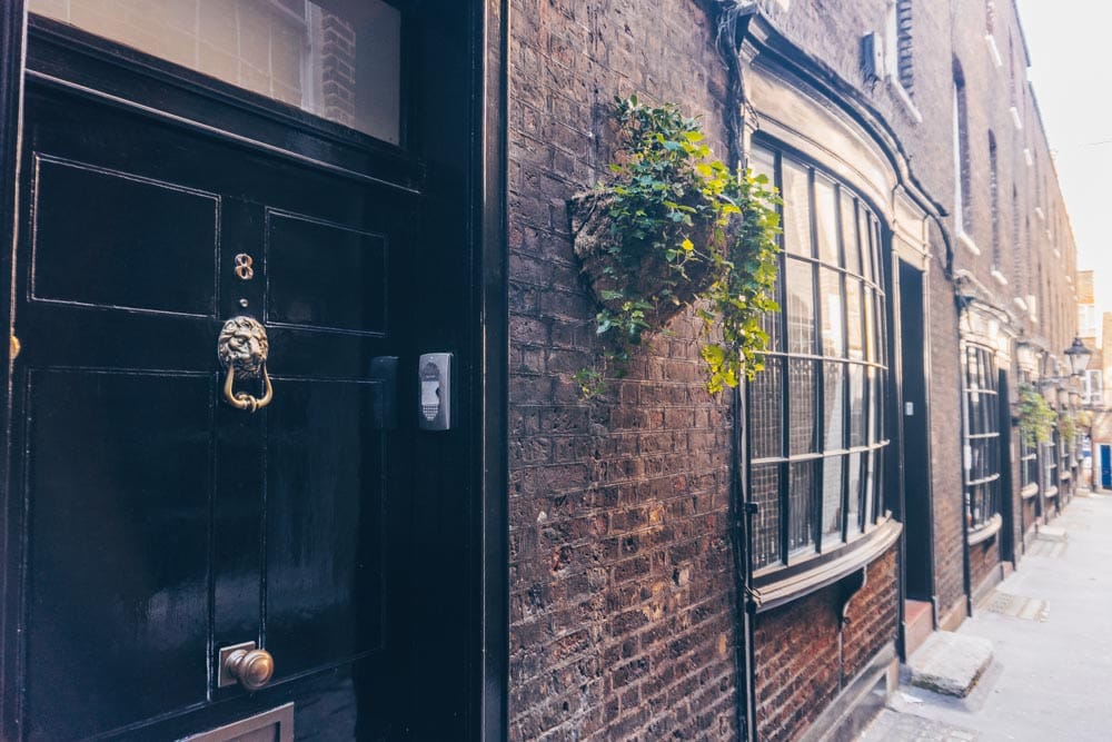 Goodwin’s Court – The Real Diagon Alley That Dates Back to the 17th Century?