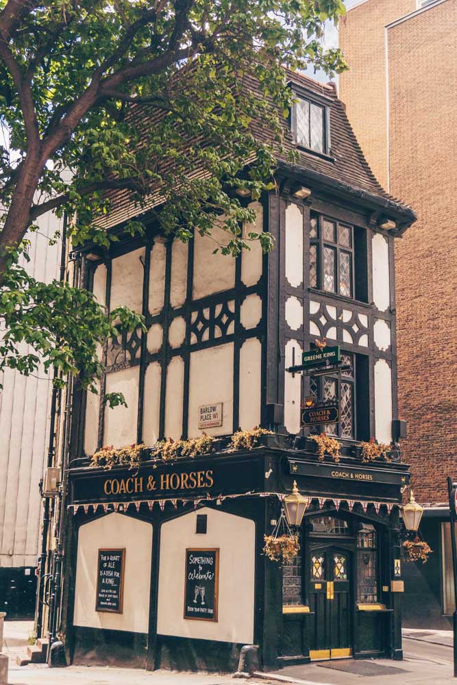 Discovering Coach and Horses Mayfair: A Comprehensive Guide