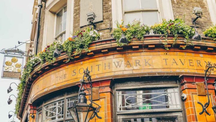 20 Best Pubs in London Bridge to Pop Into for a Drink