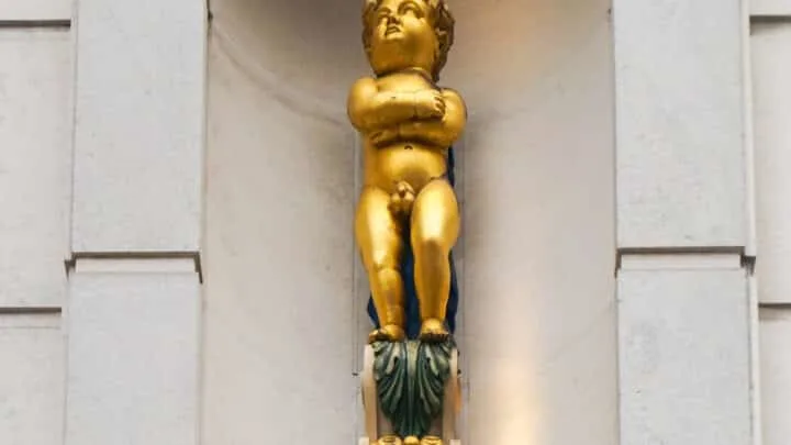 Have You Spotted The Golden Boy of Pye Corner?