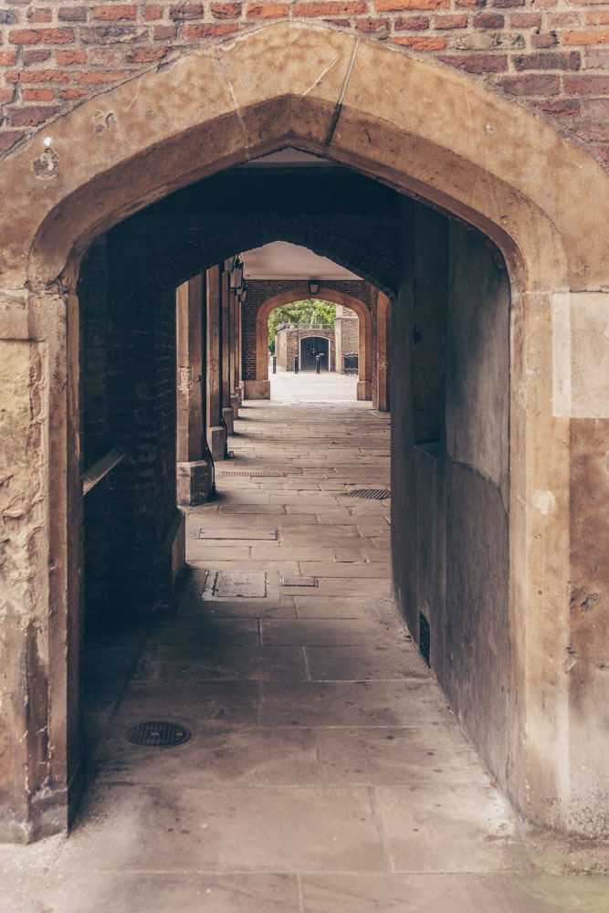 Walking through the archways at the side of the palace