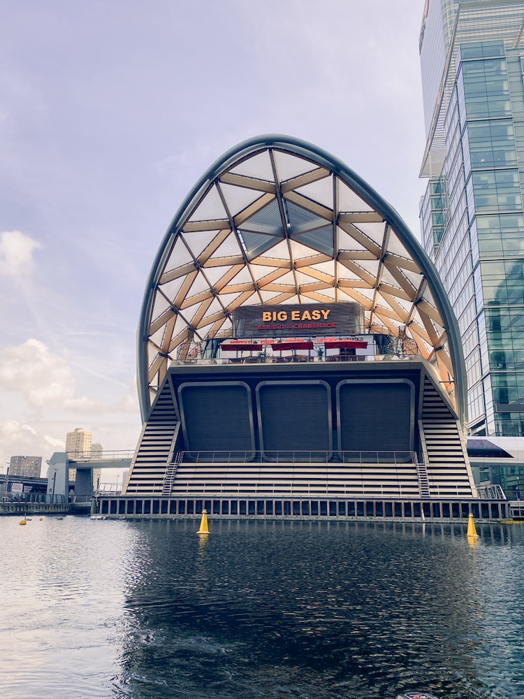 Skuna Boat Canary Wharf