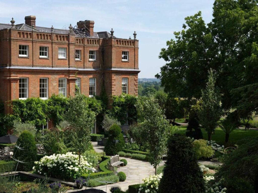 Exterior view of The Grove hotel in Hertfordshire