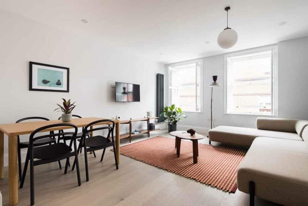 Chic Flat Near Shaftesbury Avenue