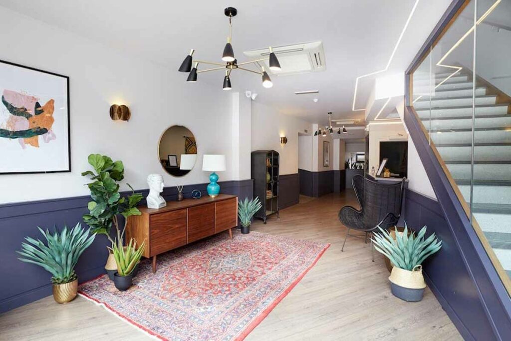 Stylish Luxe Edgware Road Studio
