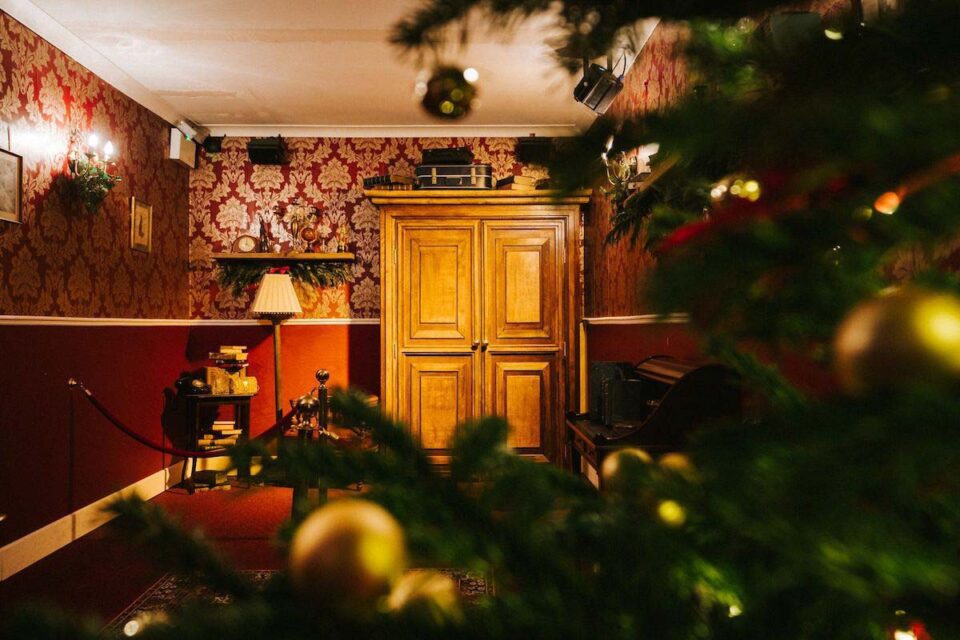 Get Festive at the Backyard Cinema’s Christmas Extravaganza — London x London