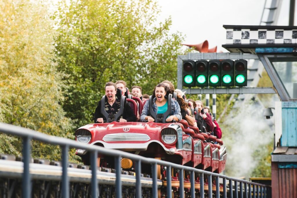 4 Best Theme Parks Near London