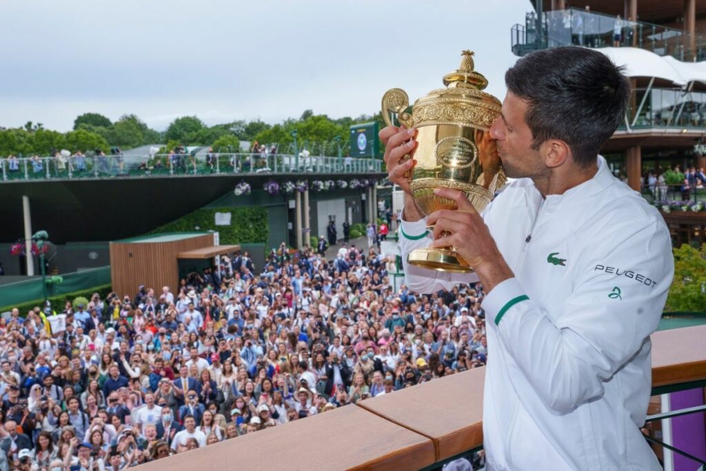 Djokovic winning wimbledon