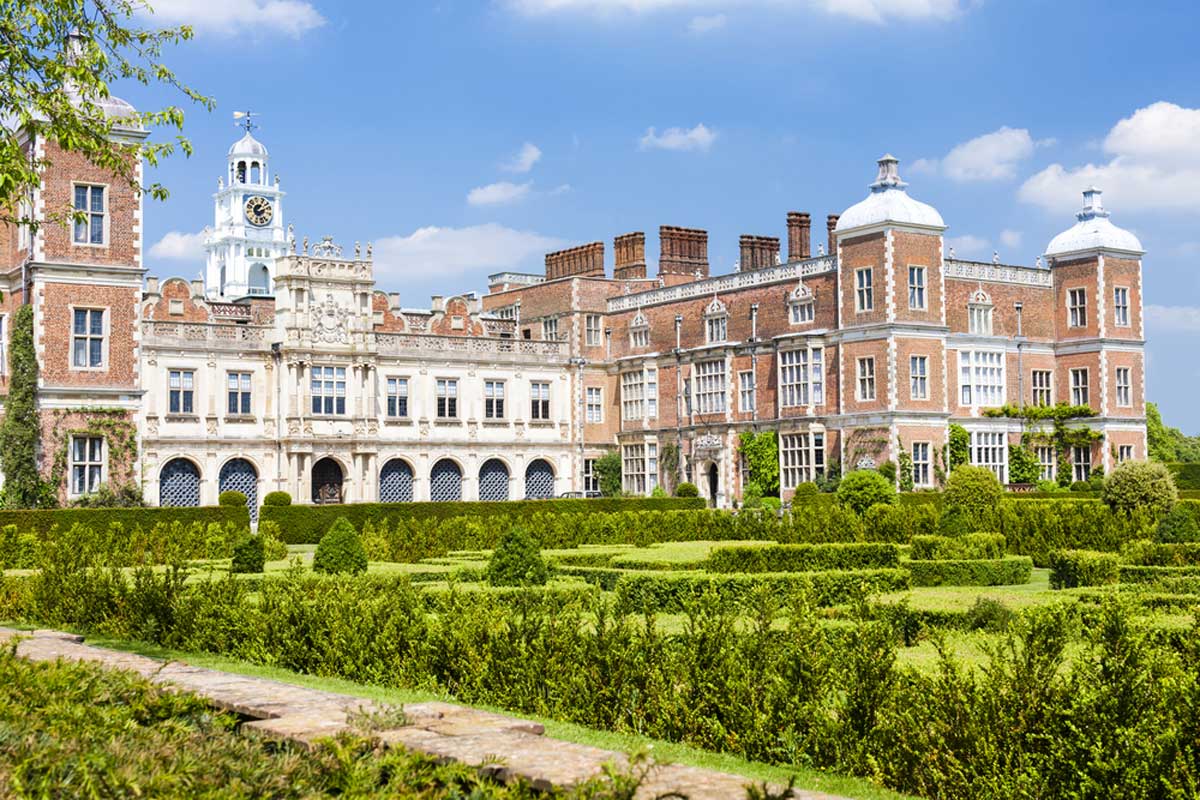 14 Beautiful Stately Homes in London You Need to Visit