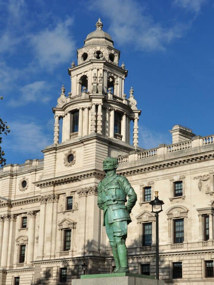 London’s Famous Statues & Monuments — London x London