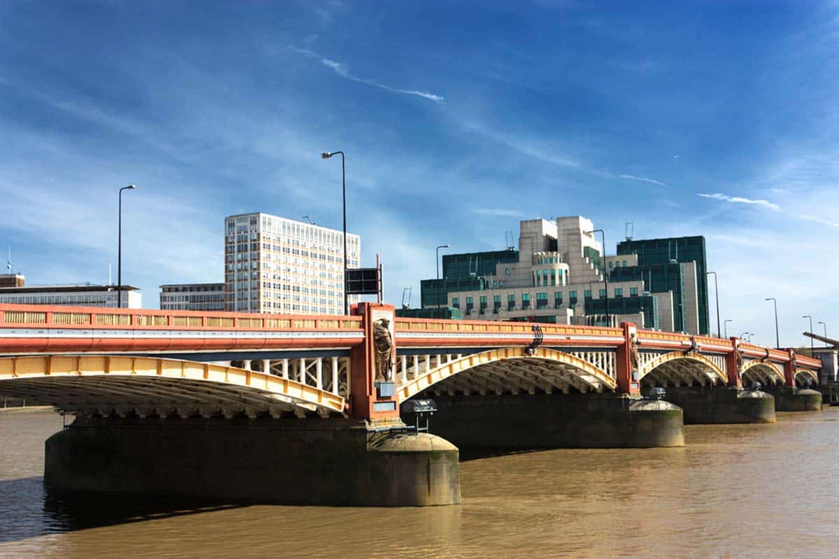 Vauxhall Area Guide — London x London