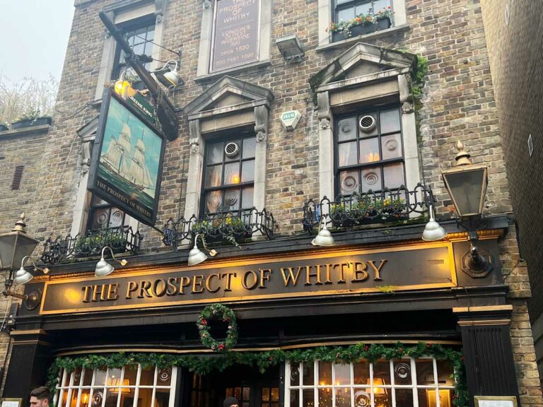 The Best Pubs in Wapping