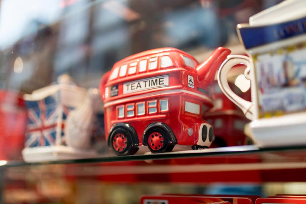 London souvenir shop