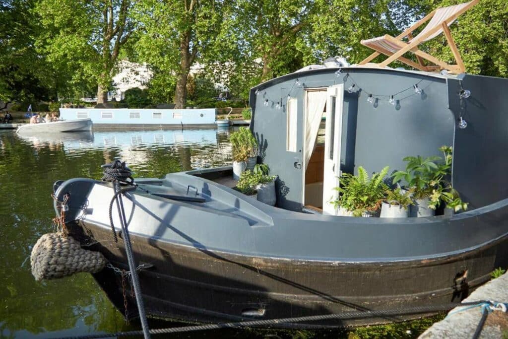cruise boat hotel london Boutique Barges