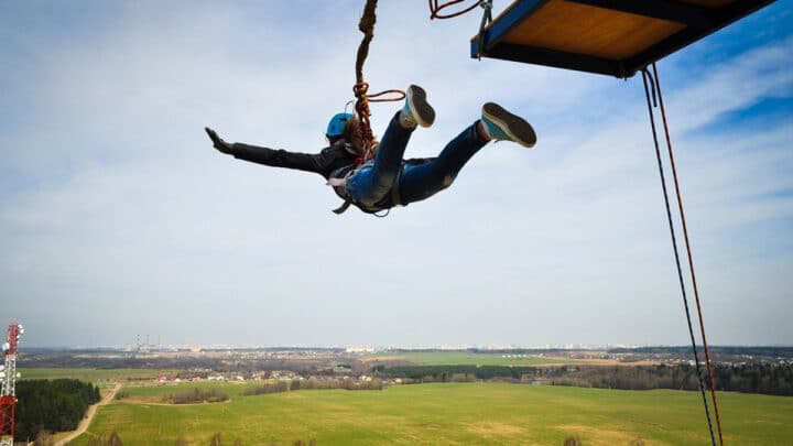 The Complete Guide to Bungee Jumping