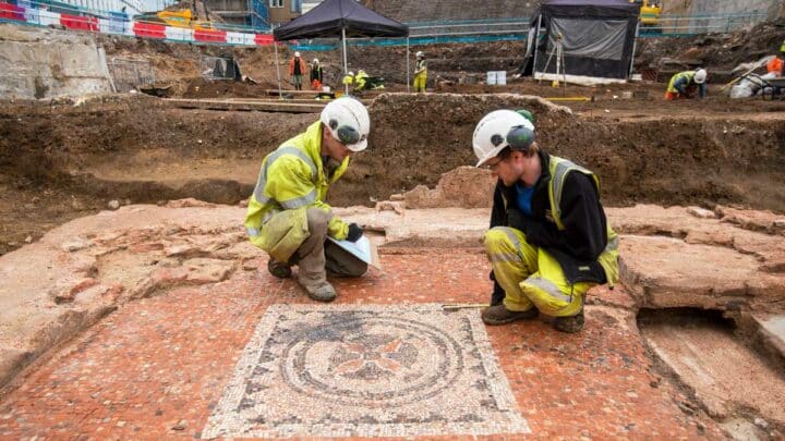 An Astonishingly Well-Preserved Roman Tomb Has Been Discovered in London