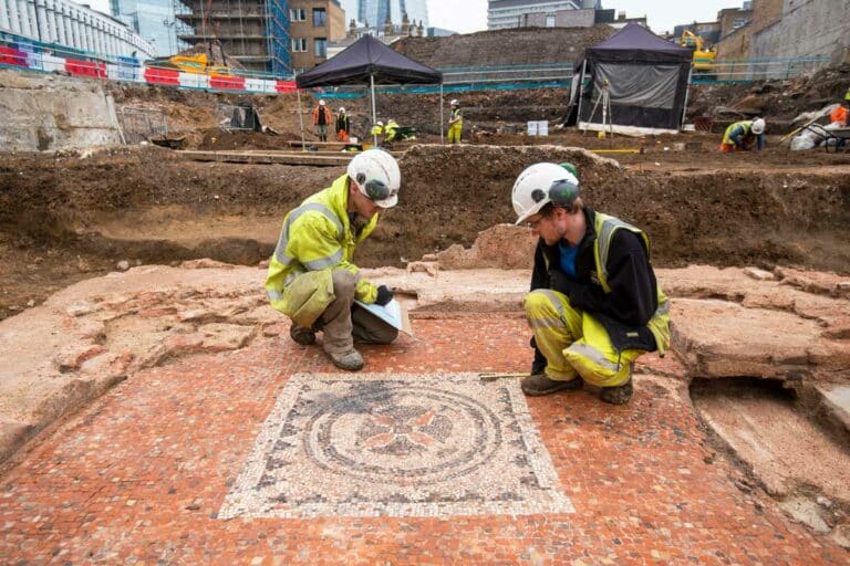 An Astonishingly Well-Preserved Roman Tomb Has Been Discovered in London