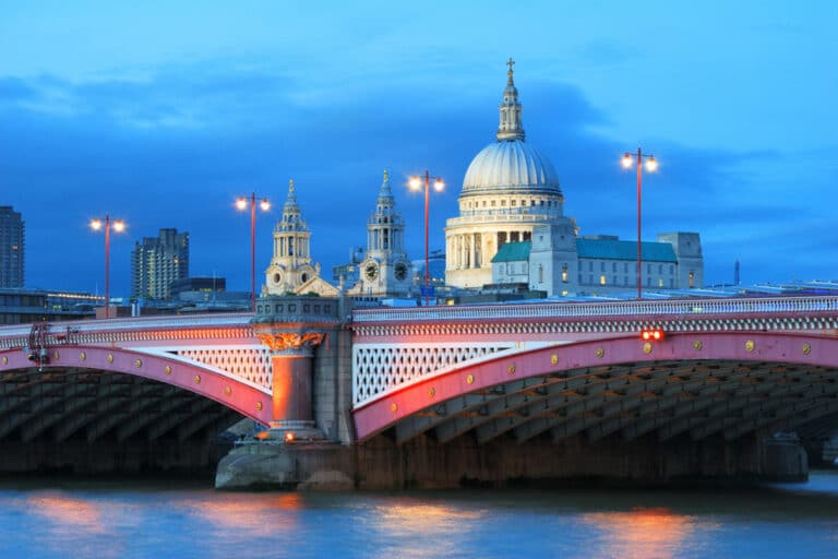 The Hidden Secrets of Blackfriars Bridge 