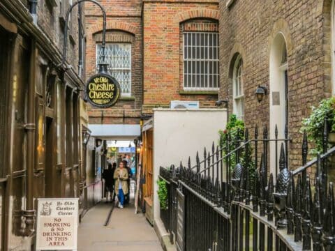 10 Secret Alleys in London — London x London