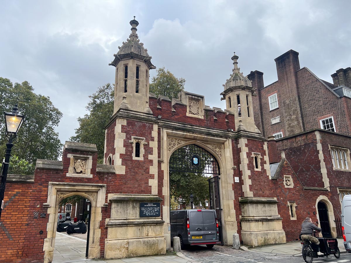 The Murky History of Lincoln’s Inn - One of London’s Oldest Surviving ...